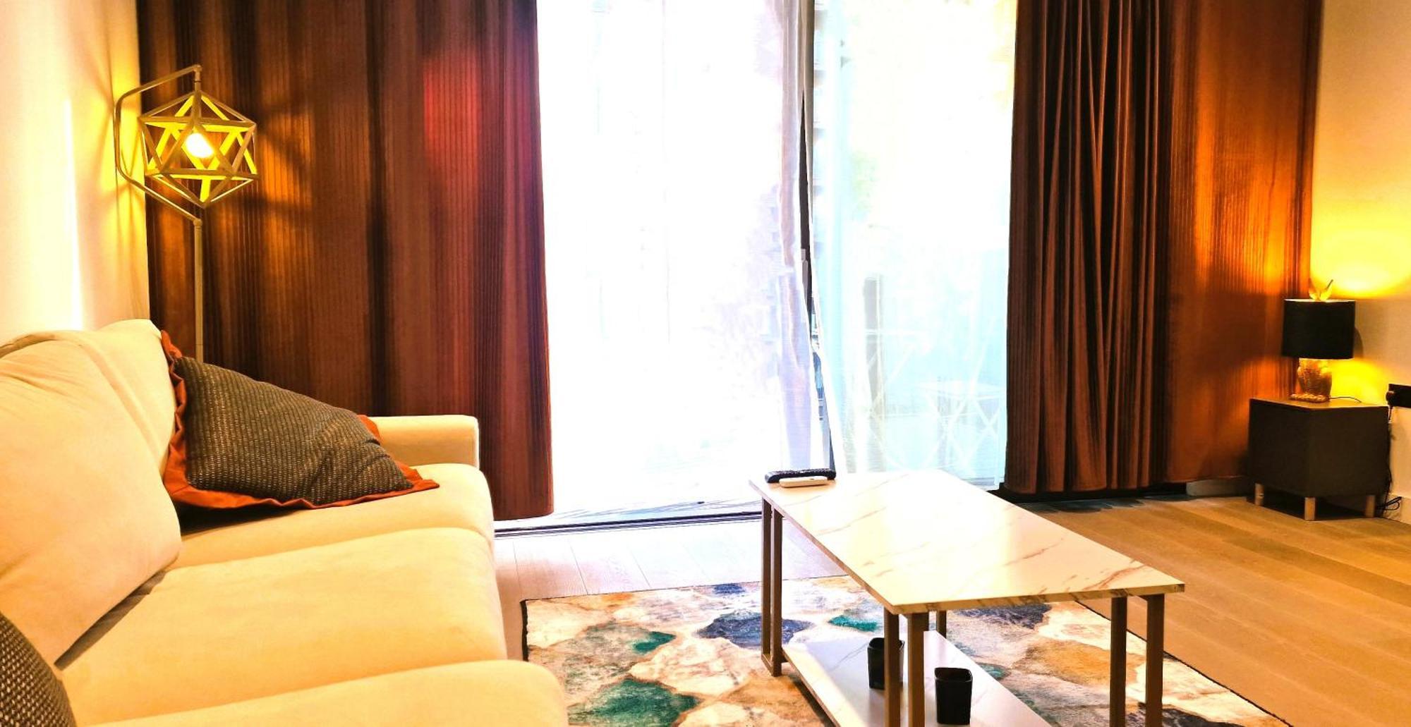 Apartamento Central Stay-fabulous Ultra-central Luxury Designer Two Bedroom-pool-gym-full Ac