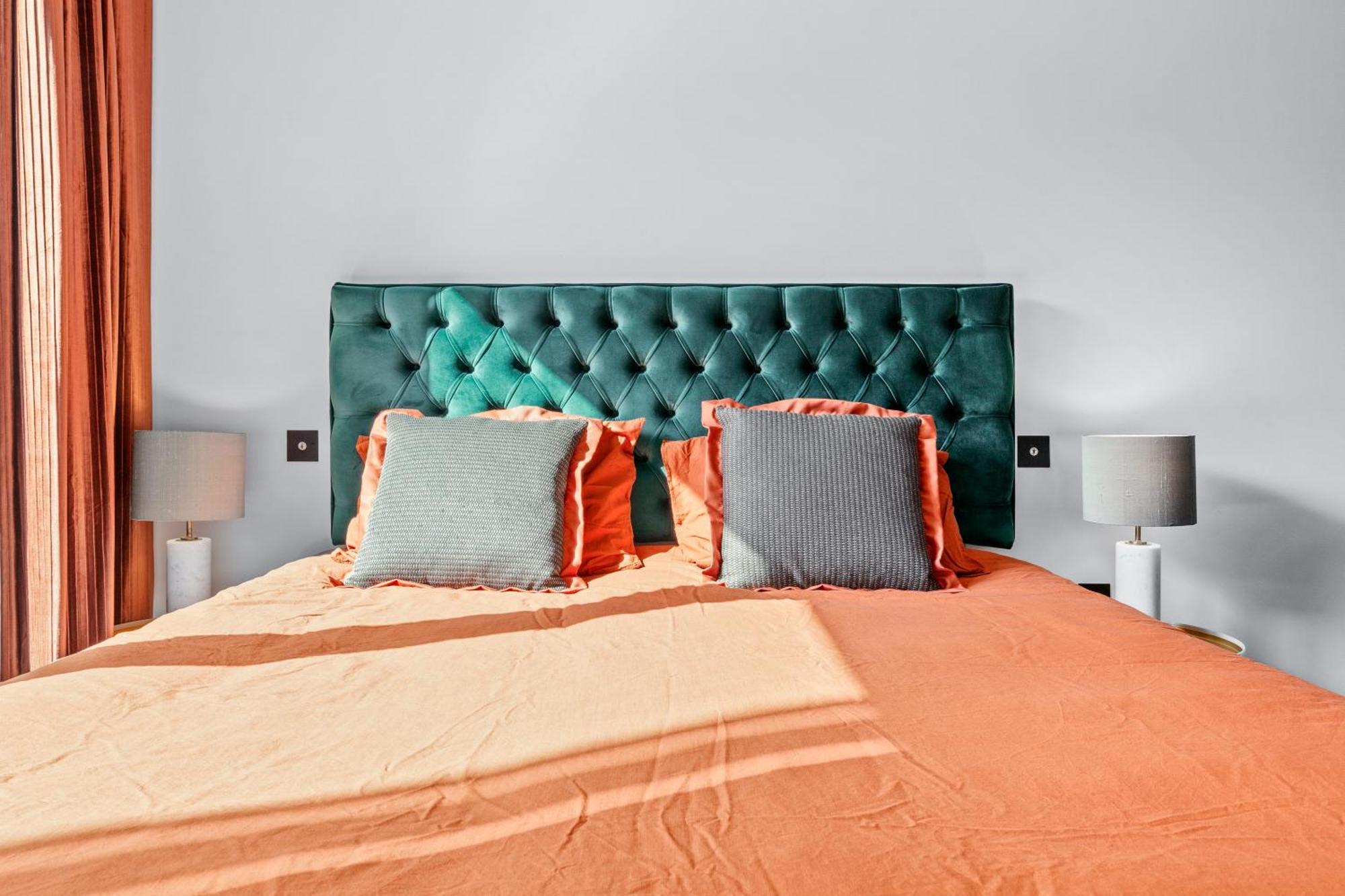 Central Stay-fabulous Ultra-central Luxury Designer Two Bedroom-pool-gym-full Ac Apartamento